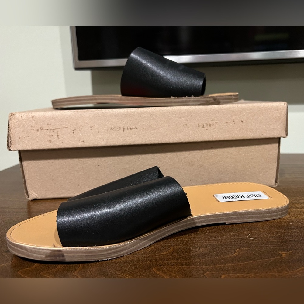 Size 8.5 Steve Madden Grace Sandal, Black